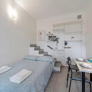 Apartment Il Gattino Di - Piccolo Monolocale Centro E Stazione Del Treno, Sanremo