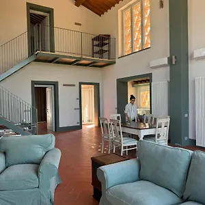 https://castello-vicchiomaggio-greve.it-tuscanyhotel.com